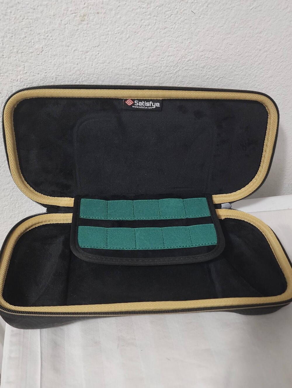 Nintendo Switch Case - Picture 2 of 2
